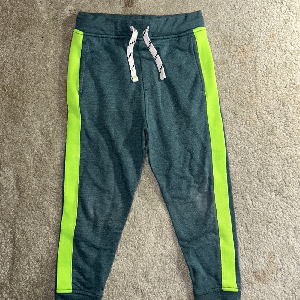 Crew cuts jogger pants